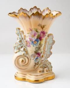 Fan Cornucopia Vase Gold Gilt Leaves. Flowers,  Acorns 8” Tall Vtg - Picture 1 of 7