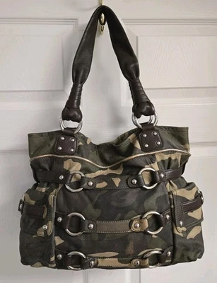 Nuevo Bolso de Mano Kimberly Grande B. Makowsky Camuflado Verde Marrón Cuero Foto 1 de 4