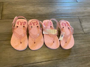 Set 2 sandali bambina Gap regolabili rosa glitter 9/10 NUOVI! - Foto 1 di 2