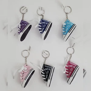 NWT NEW YORK SNEAKERS KEYCHAIN MULTICOLOR ALLOVER PRINT LOGO - Picture 1 of 14