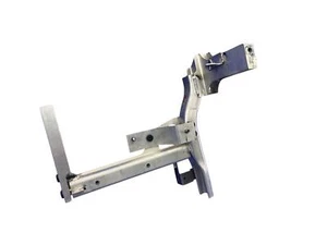2009-2014 ROLLS ROYCE GHOST RR4 FRONT RIGHT HOOD RADIATOR SUPPORT BRACKET OEM - Picture 1 of 16