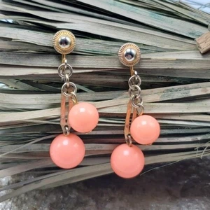 60's Gumball Drop Earrings Clip-On Peach Dangle Retro Gold Tone Vintage Jewelry - Picture 1 of 5
