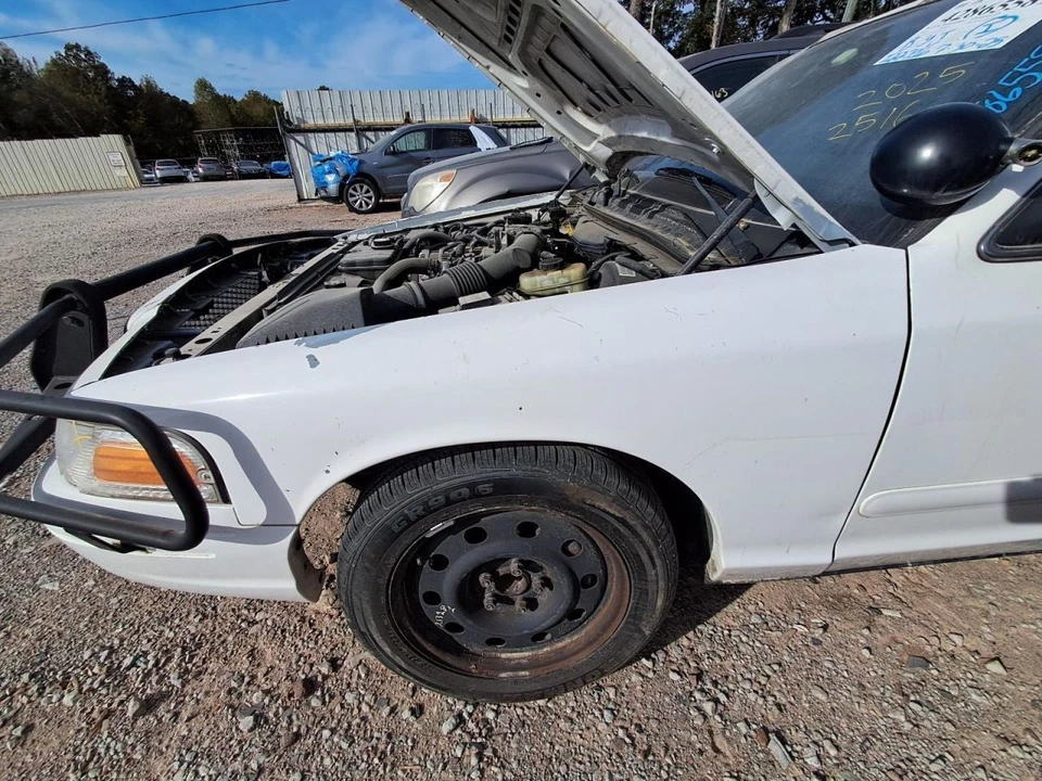 Coolant Reservoir Fits 03-11 CROWN VICTORIA 2644807 Foto 1 de 4