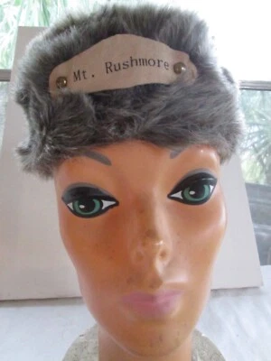 Mt. Rushmore Coon Skin Cap Fake fur - Image 1 of 3