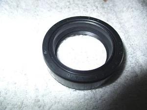 SUZUKI TS125 SP125 FRONT FORK OIL SEAL TS SP 125 51153-05210 kc - Picture 1 of 5
