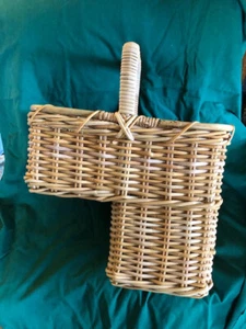 Stair Step Basket with Handle 21" Large Hand Woven Wicker Basket Sturdy Vintage - Bild 1 von 1