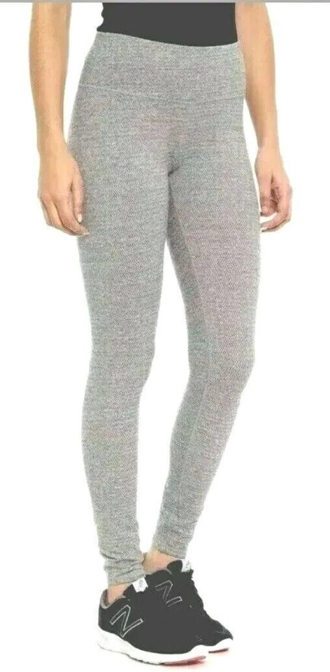 Kyodan ~Woman Sz TG/XL~ Light Gray Striped Print Yoga Active Capri Leggings NWOT - Image 1 of 4