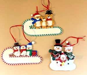 (3) Adornos de Navidad familiares personalizados (3 personas) muñecos de nieve osos de peluche LEER - Imagen 1 de 6