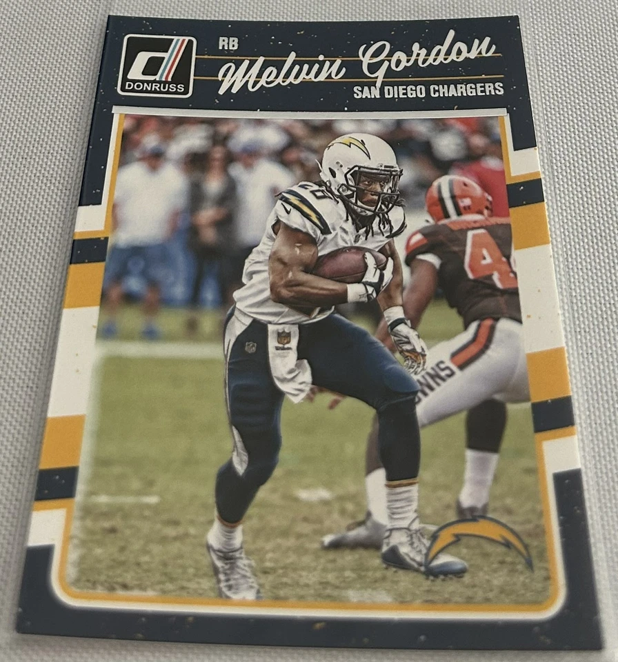 2016 Panini Donruss Football Melvin Gordon Los Angeles Chargers base card #247 - Image 1 of 2