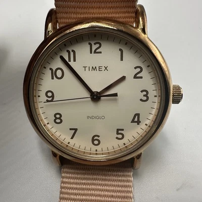Timex часы женщин розового тона розовый нейлон скольжения через ремень группы Indiglo новый аккумулятор - Изображение 1 из 4