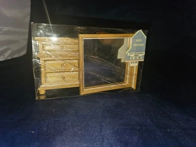 白色装饰梳妆台镜子1:12娃娃屋微型卧室家具抽屉盒 — 第 1/4 张图片