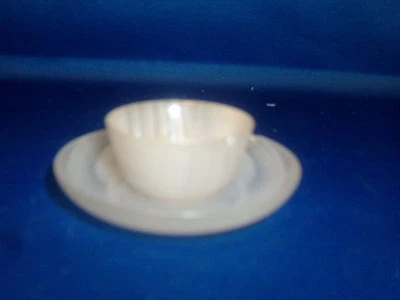 Xícara de vinho e pires antigos chineses esculpidos em pedra pequena prato jade branca - Imagem 1 de 4