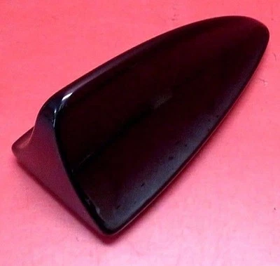 2004-2005 BMW 525i E60 OEM TETO SUPERIOR EXTERIOR BARBATANA DE TUBARÃO ANTENA TAMPA ACABAMENTO PRETO - Imagem 1 de 4