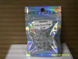 RadioShack 8 Deluxe Snap-Spade Connectors - Picture 1 of 1