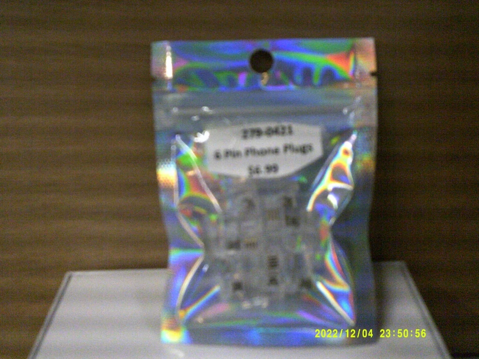 RadioShack 8 Deluxe Snap-Spade Connectors - Image 1 of 1