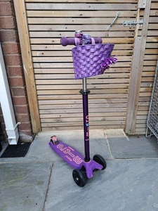 MAXI MICRO SCOOTER PURPLE & PINK - FANTASTIC CONDITION Scooter Kids Basket Bell - Picture 1 of 12