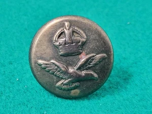 17.5 mm Vintage WW2 RAF Brass Kings Crown Uniform Button - Picture 1 of 2