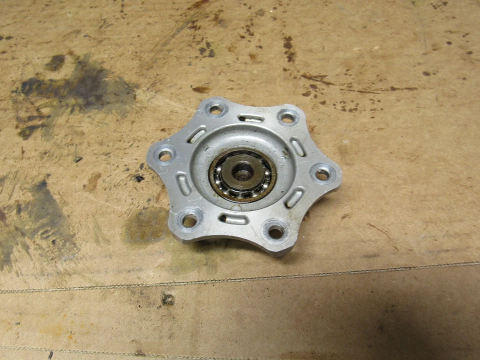 Placa de pressão de embreagem 1979 Yamaha XS 1100 F 2H7-W1635-00-00 - Imagem 1 de 4