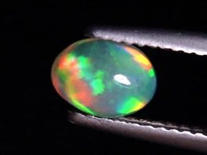 Opal / Edelopal 0,65 Ct. feinste Qualität Oval Cabochon (4784t) - Bild 1 von 1