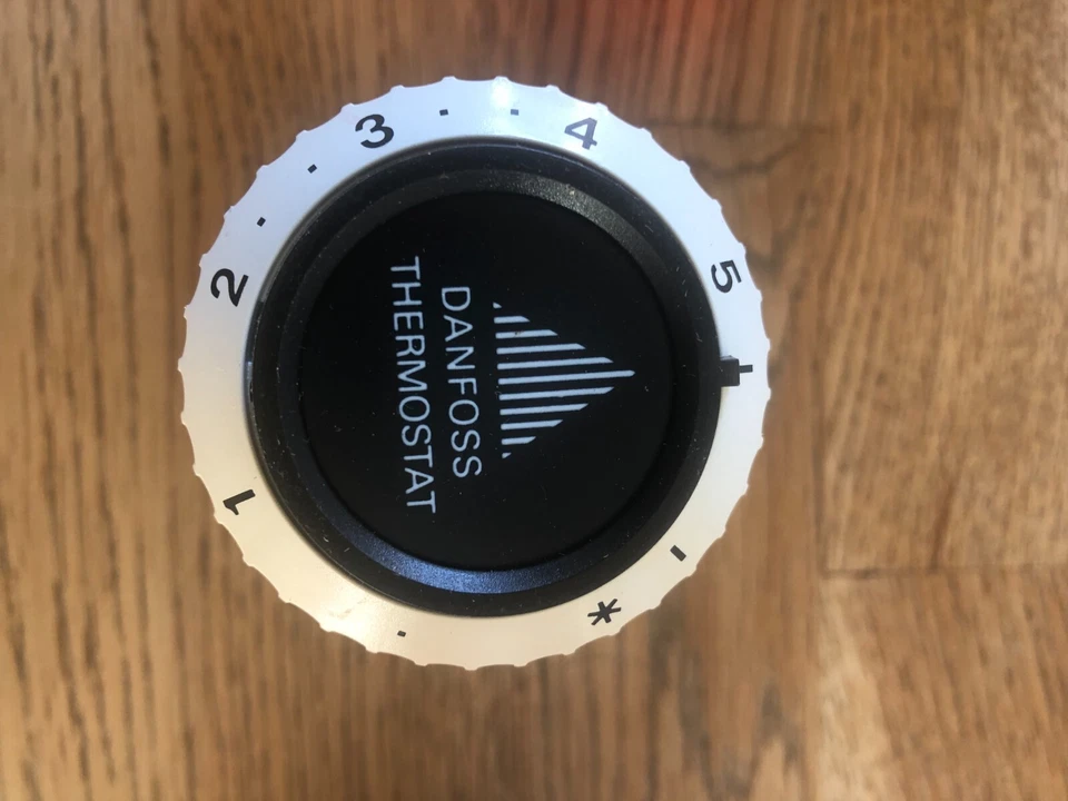1 x Danfoss Thermostat Kopf Heizung! ÄLTERES MODELL!!! VOLLE FUNKTION!!! - Bild 1 von 3