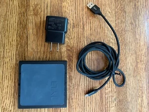 TYLT VU Solo Qi Wireless Charger mat for Qi Smart Phones - Black/Gray ships free - Picture 1 of 2