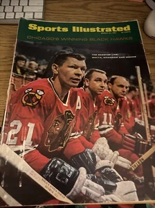 March 20, 1967 Stan Mikita Chicago Blackhawks SPORTS ILLUSTRATED - Picture 1 of 1