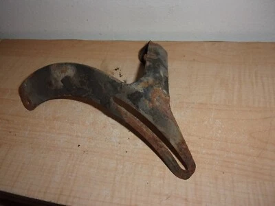 克莱斯勒第五大道普利茅斯愤怒道奇 Diplomat 318 交流发电机支架原始设备制造商 — 第 1/3 张图片