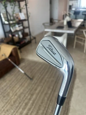 Mint Titleist T200 2023 6 Iron Dynamic Gold S300 120g Stiff - Image 1 of 4