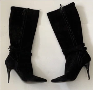 Burberry Black Suede boots Heels  37 7 Italy Zipper SEE PHOTOS FOR DESCRIPTION - Picture 1 of 13