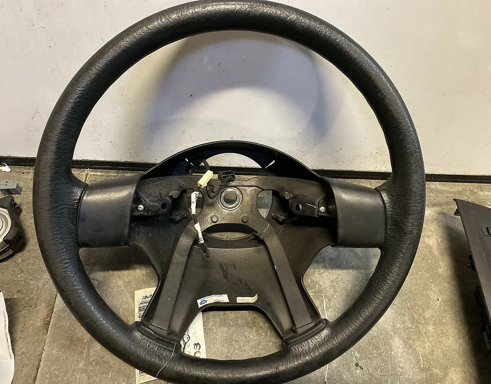 03-07 Volante Jeep Liberty Foto 1 de 1