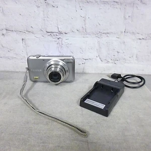 Fujifilm FinePix JX200: Compact Digital Camera with 12MP and 5x Optical Zoom - Picture 1 of 9