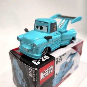 Mater Cars Toons Mater's Tokyo Race Disney Pixer Takara Tomica C-28 con CAJA - Imagen 1 de 11