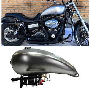 Tanque de combustible de gasolina 18L para motocicleta Harley DYNA 2007-17 versiones EFI plateado - Imagen 1 de 10