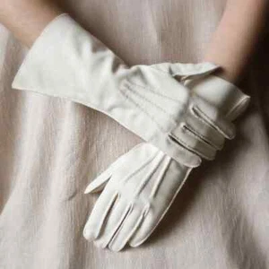 Guantes vintage de algodón blanco para mujer de 1940 - Imagen 1 de 7