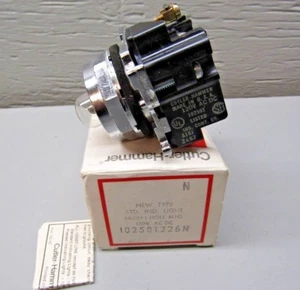 Cutler Hammer 10250T226N Standard IND Light - Picture 1 of 3