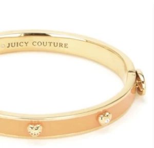 New Juicy Couture bracelet RHINESTONE HEART ENAMEL BANGLE goldtone Sunset orange - Picture 1 of 9