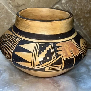 Old Native American Pottery Jar Vase 4” Hobi ? - Imagen 1 de 24