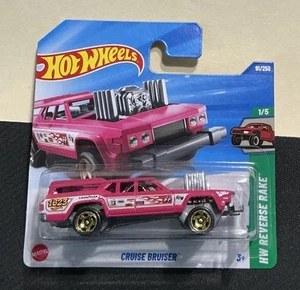 Rastrillo inverso Hot Wheels HW 2025 1/5 Cruise Bruiser rosa 91/250 (int. Tarjeta) - Imagen 1 de 2