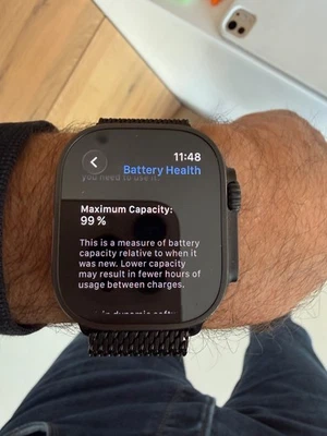 Apple Watch Ultra 2 GPS + Cellular 49 mm Titan Schwarz – Milanaise Armband M  - Bild 1 von 4