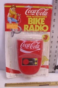 RADIO BICICLETA COCA COLA 3 EN 1 NOVEDAD TRANSISTOR RADIO EN LA TARJETA FUNCIONA - Imagen 1 de 3