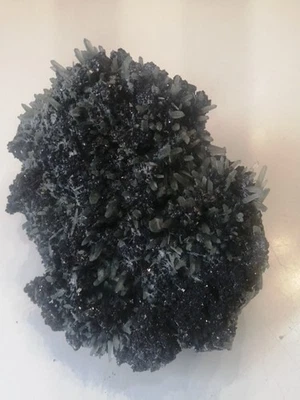 Große Museumsstufe mit  grün scheinendem Quarz, Sphalerit und Pyrit - Bild 1 von 4