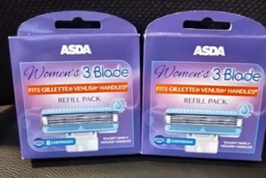 16 Women's Razor Blades Compatible with Venus Handles EXCEPT SIMPLY HANDLES - Picture 1 of 5