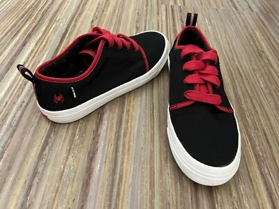 Toms Marvel Spiderman Carlito молодежи 6 туфли черный красный повседневные кроссовки б/у в отличном состоянии - Изображение 1 из 4