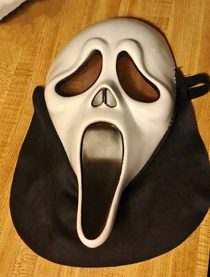 Vintage Scream Ghostface Halloween Horror Mask Easter Unlimited Kid's Size - Image 1 of 4