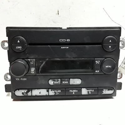 06 07 Ford Five Hundred Mercury Montego AM FM 6 disc CD radio 6G1T-18C815-AB - Image 1 of 3