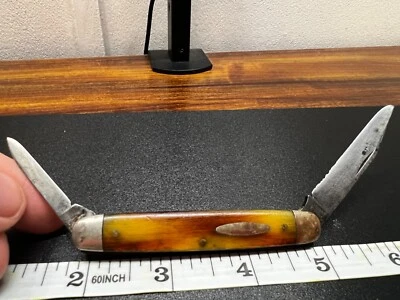 Cuchillo de colección Schrade Walden con mango de celuloide rojo de 3 hojas Foto 1 de 4