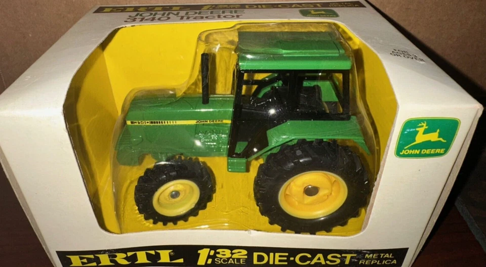 Ertl 1/32 John Deere 3140 4WD Tractor with Cab #1635 - Image 1 of 1