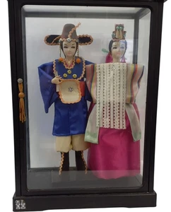 Japanese Traditional Dolls Display Case in Kimono Cultural Collectible - Picture 1 of 14