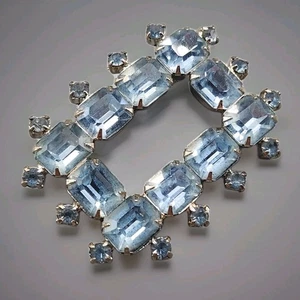 Vintage Ice Blue Rhinestone Brooch Rectangle 50s 60s Silver Tone Emerald Cut Pin - Picture 1 of 5