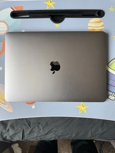 Apple M1 MacBook Air 13,3” (2020, M1, 16 Go RAM, SSD 256 Go) - Photo 1/10